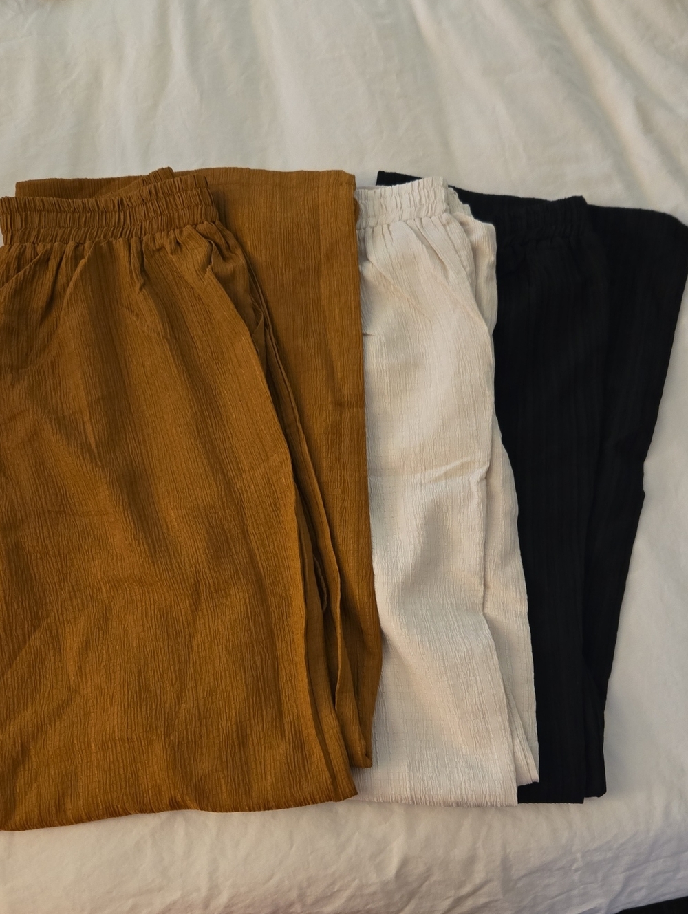 Women Elastic-Waist Pull-On Pants With Side Pockets- Mustard, Cream & Black NWOT